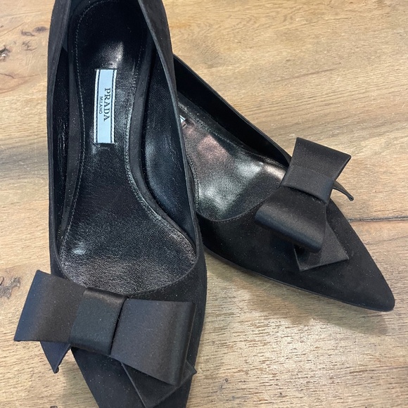 Prada Kitten Heels Women’s 8.5 Elegant Bow Luxury Shoes - Picture 1 of 7